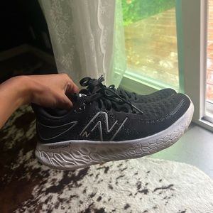 New balance sneakers size 7!